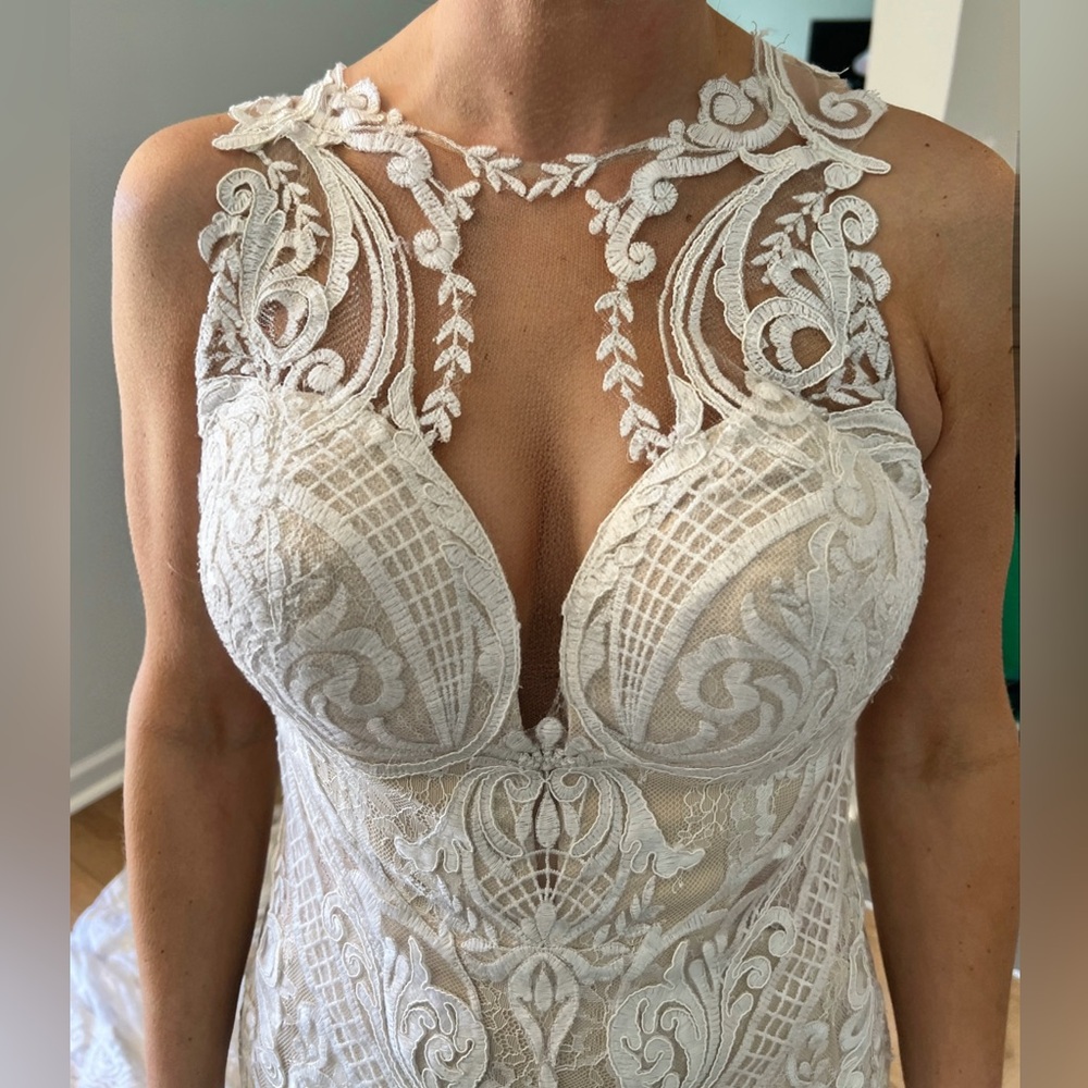 Martina Liana Lace Wedding Dress Size US 10